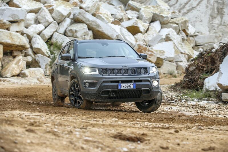 A Cherokee tackles a hairpin.