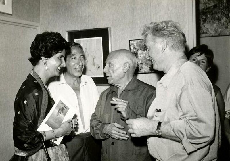 Soshana Afroyim, left, pictured in 1962 at the opening of one of her exhibitions in France, with the artists, left to right, Verdet, Pablo Picasso and Pignon. Courtesy Amos Schueller