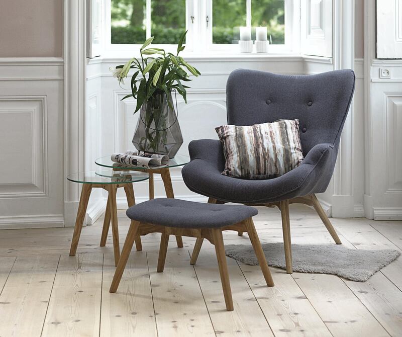 Ejerslev armchair with foot stool, Dh960