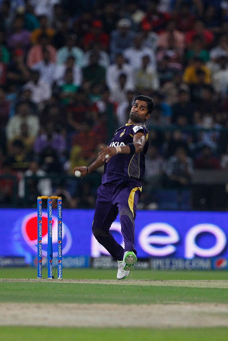 Abu Dhabi, United Arab Emirates - April 29, 2014.  Vinay Kumar ( number 23 of Kolkata Knight Riders  ) bowls against Rajasthan Royals, during the Indian Premier League match.  ( Jeffrey E Biteng / The National )