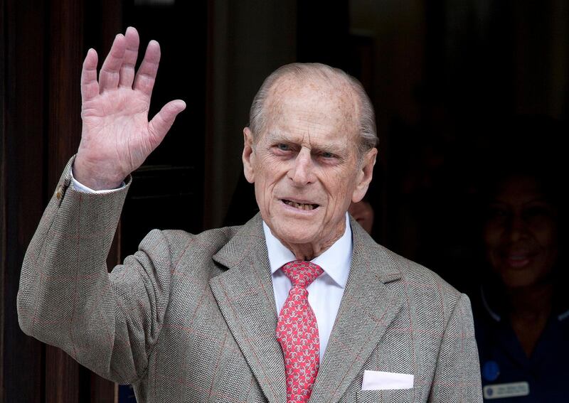 epa06666714 (FILE) Britain's Prince Philip, the Duke of Edinburgh waves as he is discharged from the King Edward VII hospital in central London, Britain, 09 June 2012 (reissued 13 April 2018). Prince Philip left the hospital on 13 April 2018.  EPA/KAREL PRINSLOO *** Local Caption *** 54240662
