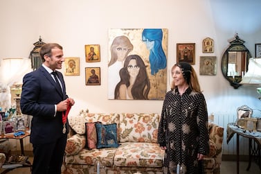 Fairouz shared this photo of herself and Emmanuel Macron on her official Twitter account.