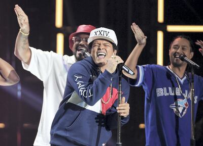 ROTTERDAM, NETHERLANDS - NOVEMBER 06:  Bruno Mars performs on stage at the MTV Europe Music Awards 2016 on November 6, 2016 in Rotterdam, Netherlands.  (Photo by Ian Gavan/Getty Images for MTV)