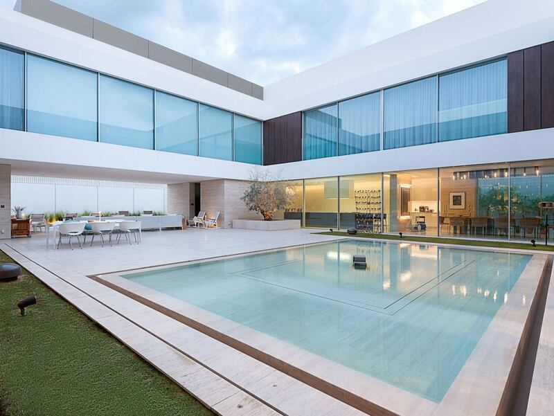 Atrio Villa Jumeirah 3, Dubai. Courtesy: Luxhabitat Sotheby's International Realty
