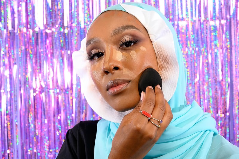 ModBeautyKeeper helps prevent staining your hijab when putting on make-up 