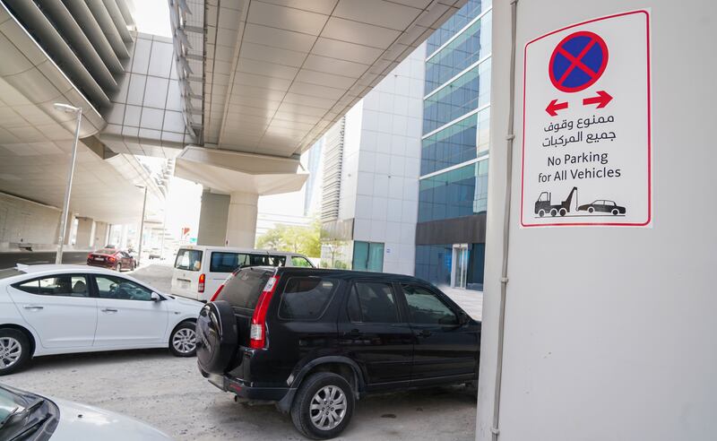 Hundreds of motorists were given one hour to move their cars from non-designated parking bays before they were towed. Photo: RTA