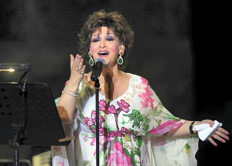 Algerian-Egyptian singer Warda performs during the 45th session of the International Carthage festival, on July 28, 2009 at the Romain theatre in Carthage, near Tunis. AFP PHOTO/FETHI BELAID (Photo by FETHI BELAID / AFP)