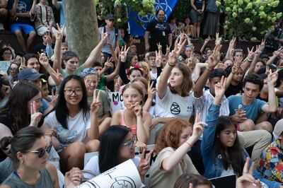 Climate activist protest near the UN headquarters on August 30, 2019, in New York. Swedish climate change campaigner Greta Thunberg joined hundreds of other teenagers protesting outside the United Nations Friday in her first demonstration on US soil since arriving by zero-carbon yacht. Thunberg, 16, has spurred teenagers and students around the world to gather every Friday under the rallying cry "Fridays for future" to call on adults to act now to save the planet. / AFP / Bryan R. Smith
