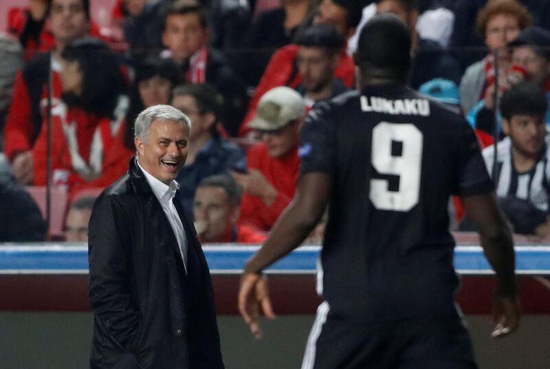 Soccer Football - Champions League - S.L. Benfica vs Manchester United - Estadio da Luz, Lisbon, Portugal - October 18, 2017   Manchester United manager Jose Mourinho with Romelu Lukaku    Action Images via Reuters/Carl Recine