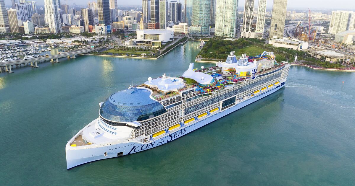 Icon of the Seas, world's largest cruise ship, docks in Miami ahead of  maiden voyage