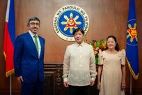 Sheikh Abdullah meets President of Philippines in Manila