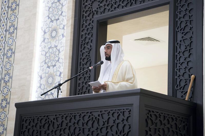 ABU DHABI, UNITED ARAB EMIRATES - August 21, 2018: Abdulrahman Al Shamsi (C), Imam at the Sultan bin Zayed The First mosque, delivers a sermon during Eid Al Adha prayers.

( Saeed Al Neyadi / Crown Prince Court - Abu Dhabi )
---