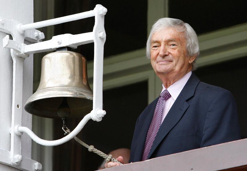 Former Australian cricketer Richie Benaud rings the bell on the pavillion balcony on the second day of the second cricket test match between England and Australia at Lord's cricket ground in London, Friday, July 17, 2009. (AP Photo/Kirsty Wigglesworth) *** Local Caption ***  LKW131_Britain_England_Australia_Ashes_Cricket.jpg