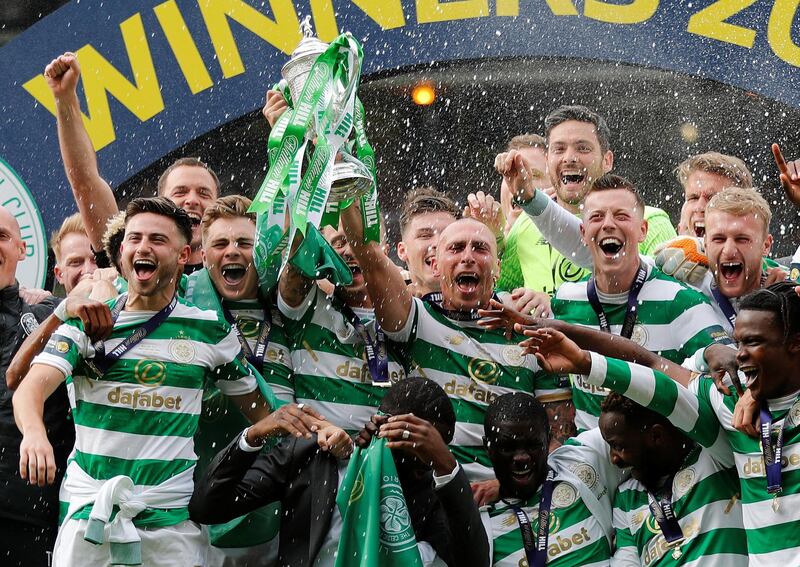 Soccer Football - Scottish Cup Final - Celtic vs Motherwell - Hampden Park, Glasgow, Britain - May 19, 2018   Celtic players celebrate with the trophy after winning the Scottish Cup   REUTERS/Russell Cheyne