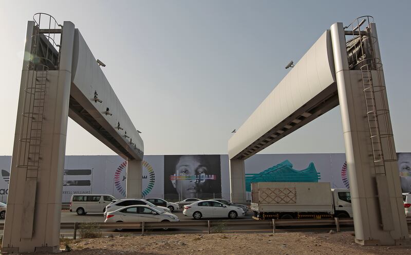 Dubai, United Arab Emirates - April 13, 2015.  The Al Barsha Toll Gate along Sheikh Zayed Road.  ( Jeffrey E Biteng / The National )  Editor's Note; Ramona R reports. *** Local Caption ***  JB130415-Salik14.jpg