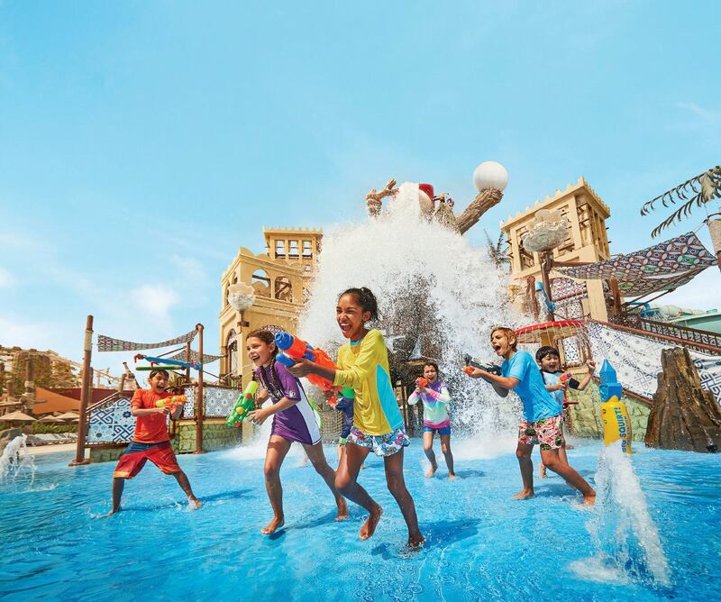 Guests can get ready to ‘out-splash’ the opposing team as they compete at the Amwaj Wave Pool battle arena