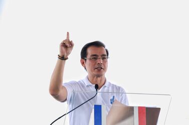 Manila Mayor Francisco 'Isko' Moreno Domagoso gestures during the official announcement of his presidential bid in the 2022 national elections in a poor community in Baseco, Manila, Philippines, September 22, 2021.  ISKO MORENO COMMUNICATIONS TEAM/Handout via REUTERS   NO RESALES.  NO ARCHIVES