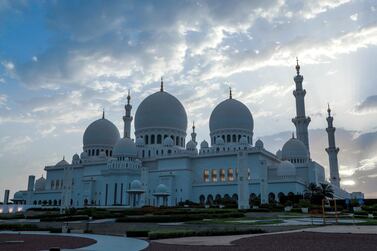 Abu Dhabi, UAE. May 17, 2018. Sheikh Zayed Mosque at dusk. The first morning of Ramadan. Victor Besa / The National Section: National