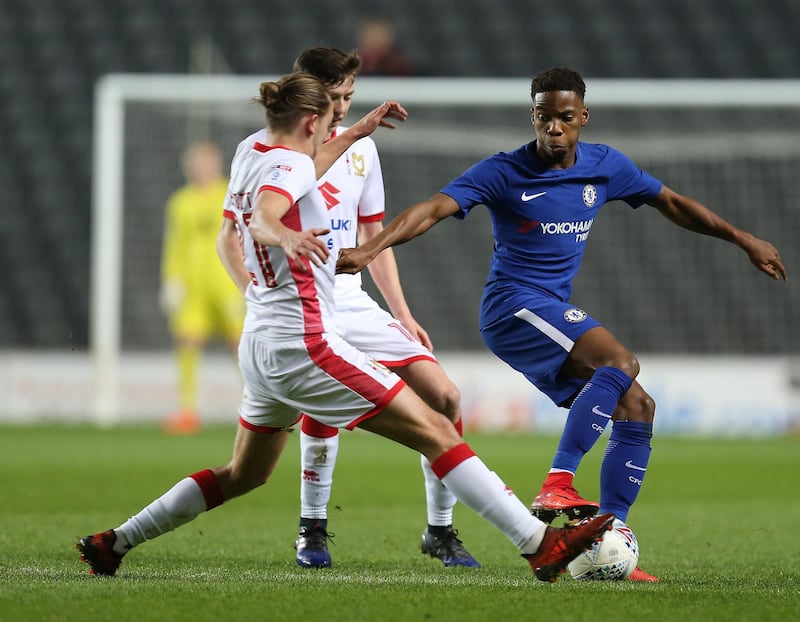 MILTON KEYNES, ENGLAND - DECEMBER 06: Charly Musonda of Chelsea controls  the ball under pressure during the Checkatrade Trophy Second Round match between Milton Keynes Dons and Chelsea U21vat StadiumMK on December 6, 2017 in Milton Keynes, England.  (Photo by Pete Norton/Getty Images)