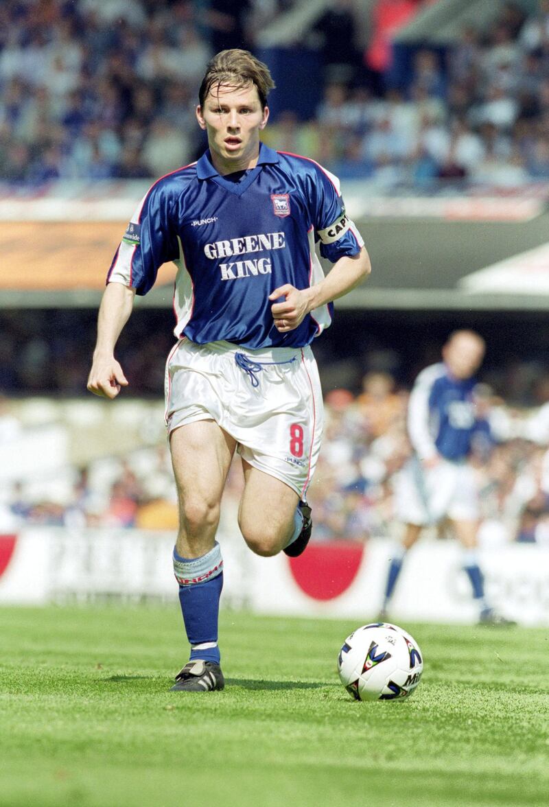 7 May 2000:  Matt Holland of Ipswich during the Nationwide League Division One game between Ipswich Town and Walsall at Portman Road in Ipswich, England. The game ended 2-0 to Ipswich Town. \ Mandatory Credit: Phil Cole /Allsport