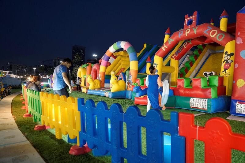               ABU DHABI , UNITED ARAB EMIRATES , APRIL 16   – 2018 :- Kids play area at the Al Bahar at the corniche in Abu Dhabi. ( Pawan Singh / The National ) For Weekender                  