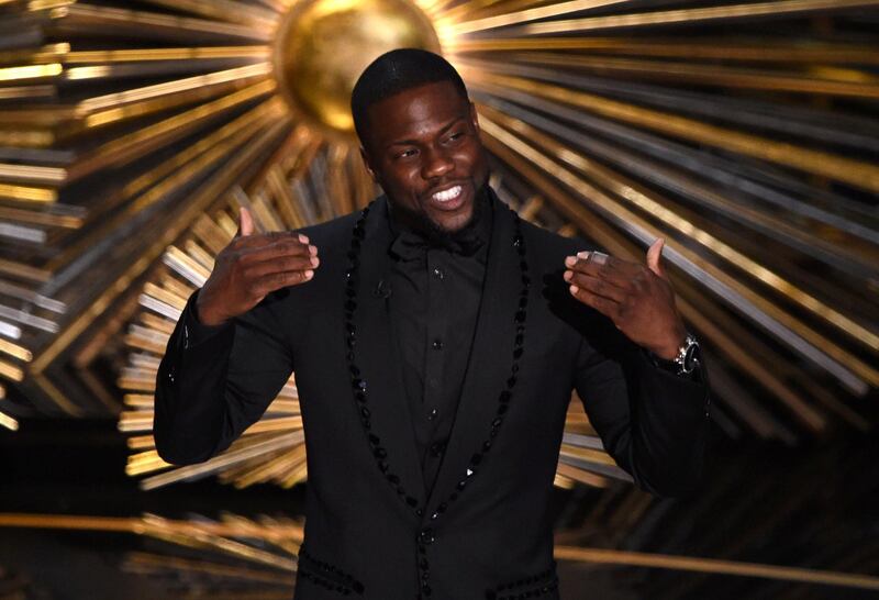 Actor Kevin Hart speaks on stage at the 88th Oscars on February 28, 2016 in Hollywood, California. AFP PHOTO / MARK RALSTON (Photo by MARK RALSTON / AFP)