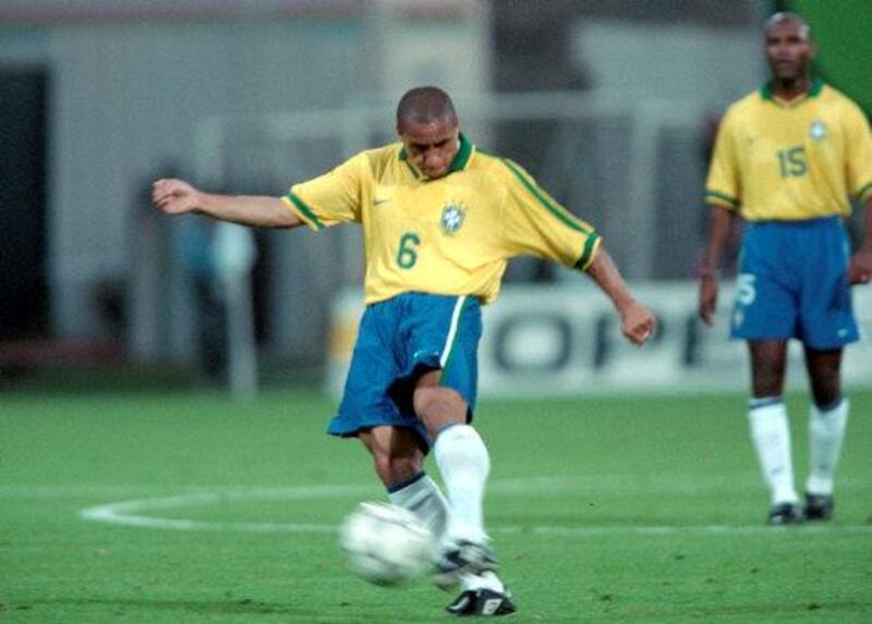 LYON, FRANCE - JUNE 03: Roberto Carlos of Brazil takes a free kick during the match between France and Brazil in the Tournament de France at the Stadium de Gerland on June 03, 1997 in Lyon, France. (Photo by Lutz Bongarts/Bongarts/Getty Images)