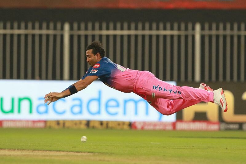 Robin Uthappa of Rajasthan Royals  drops a catch during match 9 of season 13 of the Indian Premier League (IPL) between Rajasthan Royals and Kings XI Punjab held at the Sharjah Cricket Stadium, Sharjah in the United Arab Emirates on the 27th September 2020.  Photo by: Rahul Gulati  / Sportzpics for BCCI