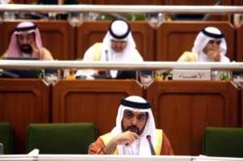 March 24, 2009 / Abu Dhabi / Sheikh Hamdan bin Mubarak Al Nahyan, The Minister of Public Works speaks to the Federal National Counsel in Abu Dhabi March 24, 2009.  (Sammy Dallal / The National)
 *** Local Caption ***  sd-032409-fnc-08.jpg