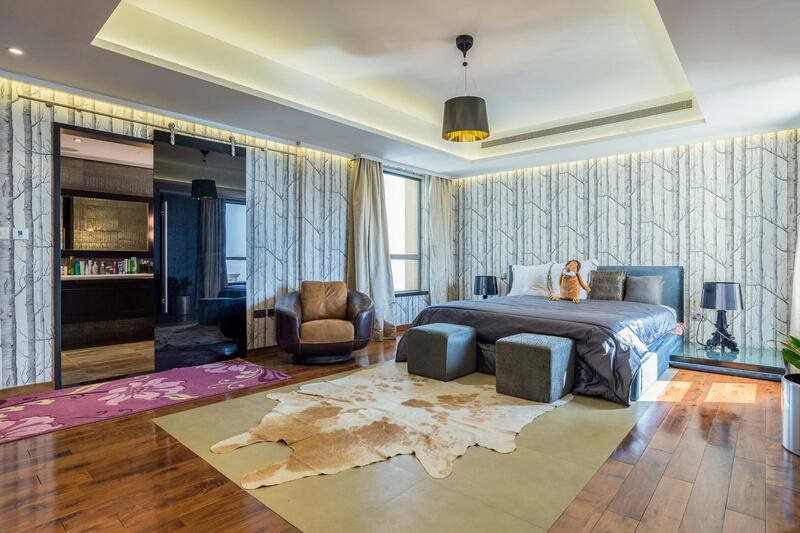 <p>This penthouse in JBR is located in Sadaf&nbsp;8 tower. Courtesy LuxuryProperty.com</p>

