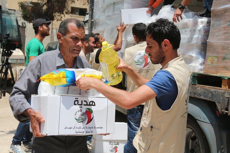The Red Crescent Authority, in conjuction with the Khalifa bin Zayed Al Nahyan Foundation, distributed 500 food parcels to needy families in the Palestinian territories. Wam