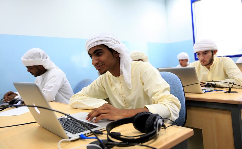 Sharjah, United Arab Emirates-September 11, 2012;   Students attend the Computer Lab class at the Sharjah Institute of Technology  in Sharjah . (  Satish Kumar / The National ) For News