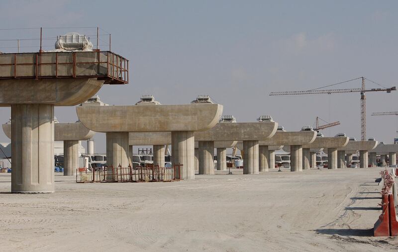Dubai - November 25, 2008: Construction of a bridge at the Palm Jebel Ali. ( Philip Cheung / The National ) *** Local Caption ***  PC0355-PalmJebelAli.jpgPC0355-PalmJebelAli.jpg
