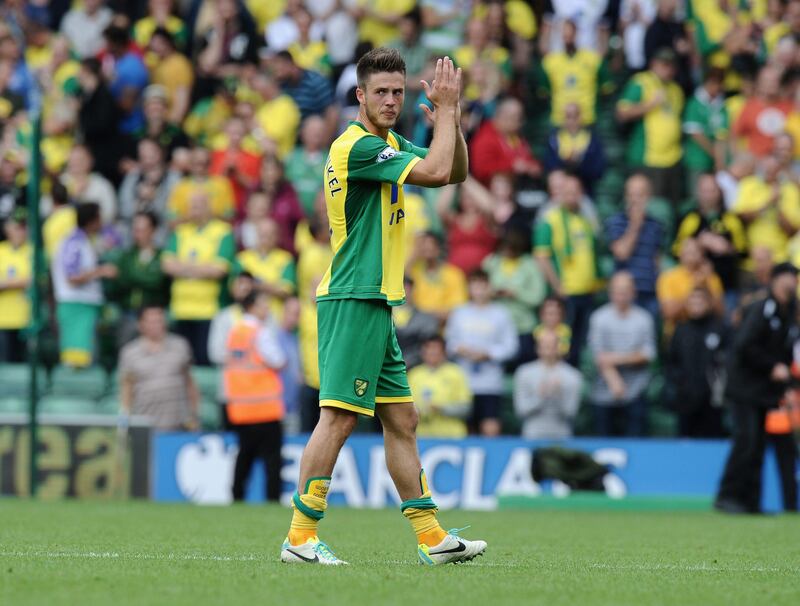 NORWICH, ENGLAND - AUGUST 17:  Ricky van Wolfswinkel of Norwich City applauds the fans at the end of the Barclays Premier League match between Norwich City and Everton at Carrow Road on August 17, 2013 in Norwich, England.  (Photo by Tony Marshall/Getty Images) *** Local Caption ***  176691098.jpg