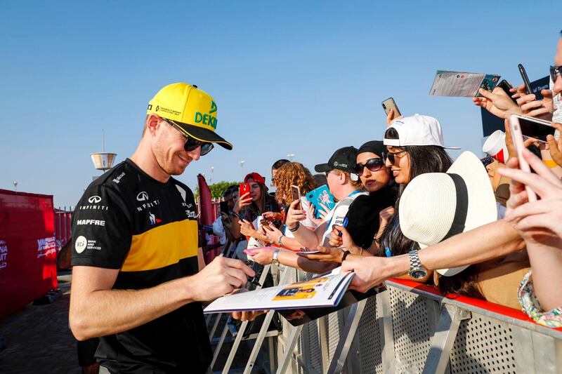 Nico Hulkenberg greets his fans during an exclusive autograph signing session at Yas Marina Circuit. Courtesy Yas Marina Circuit