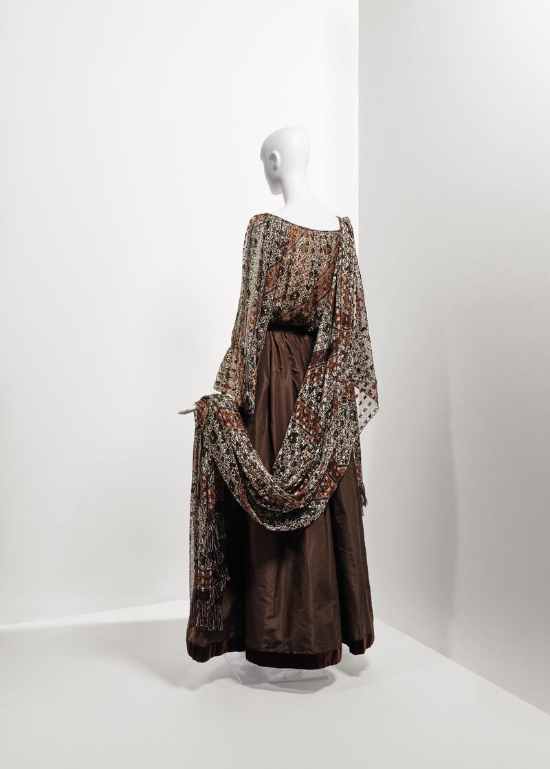 Chiffon blouse, scarf and taffeta skirt, autumn-winter 1977. Courtesy of Christie's