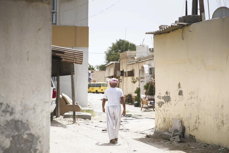 UMM AL QUWAIN, UNITED ARAB EMIRATES - SEPTEMBER 6, 2018. 

Ghulam Rasool carries vegetables to his home in the old town of Umm Al Quwain.

One of the country's most affordable neighbourhoods for low income families and foreign workers, who have for generations called the old town home, will soon be demolished.


(Photo by Reem Mohammed/The National)

Reporter: RUBA HAZA
Section:  NA