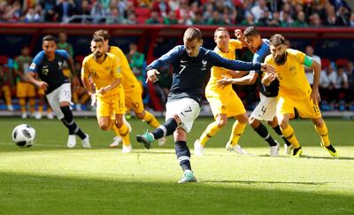 Soccer Football - World Cup - Group C - France vs Australia - Kazan Arena, Kazan, Russia - June 16, 2018   France's Antoine Griezmann scores their first goal from a penalty   REUTERS/John Sibley