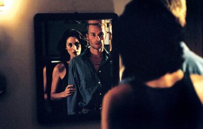 Carrie-Anne Moss and Guy Pearce in Memento. Photo: Summit Entertainment