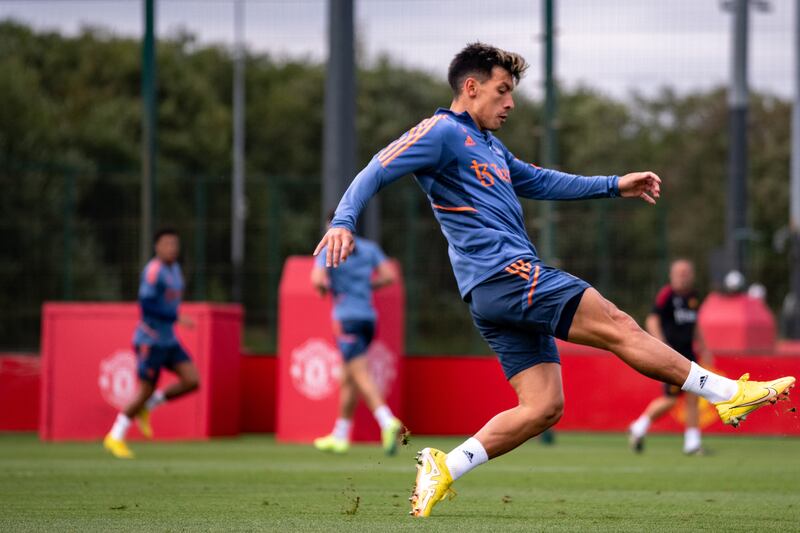 Lisandro Martinez takes part in the United training session. 