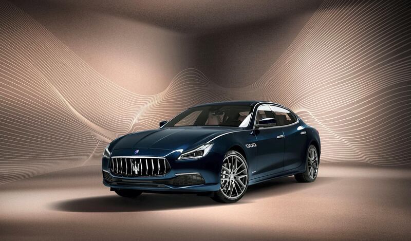 There's that Blu Royale colour on a Quattroporte.