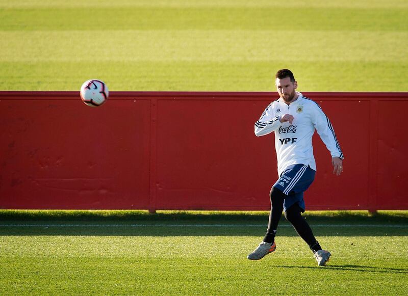 Argentina´s forward Lionel Messi attends a training session at Ciudad Deportiva Antonio Asensio in Palma de Mallorca on November 12, 2019.  / AFP / JAIME REINA
