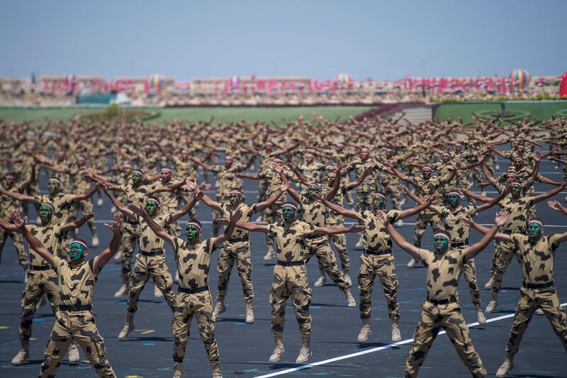 EL HAMAM, MATROUH GOVERNORATE, EGYPT - July 22, 2017: Members of the Egyptian Armed Forces, participate in the inauguration of the Mohamed Naguib Military Base.

( Rashed Al Mansoori / Crown Prince Court - Abu Dhabi )
---