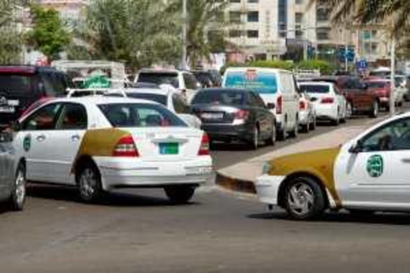 ABU DHABI, UAE. 27 APRIL 2009. Traffic Jam. Alyazia Al Yousif/The National
 *** Local Caption ***  AM03_Traffic.jpg