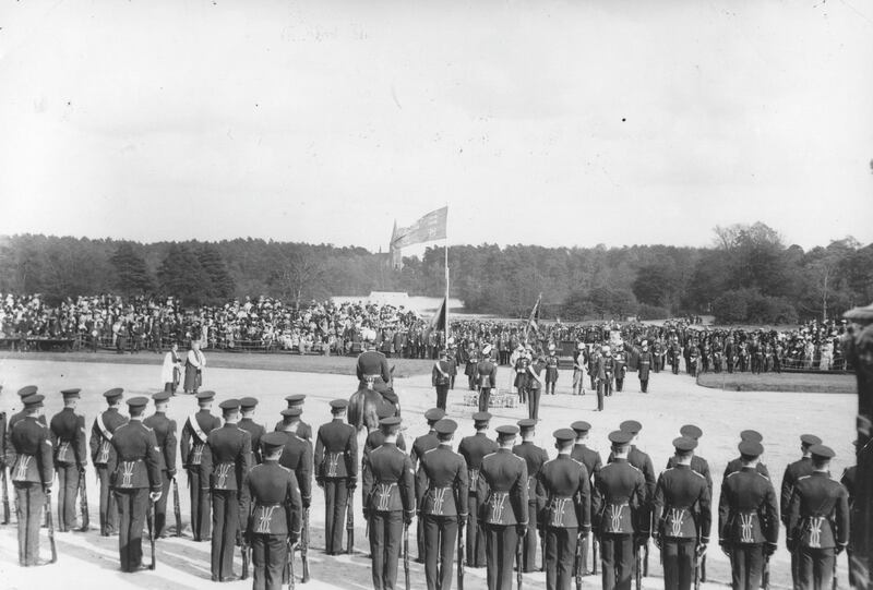 10th May 1913:  Sandhurst cadets during the visit of King George V to Aldershot.  (Photo by Topical Press Agency/Getty Images)