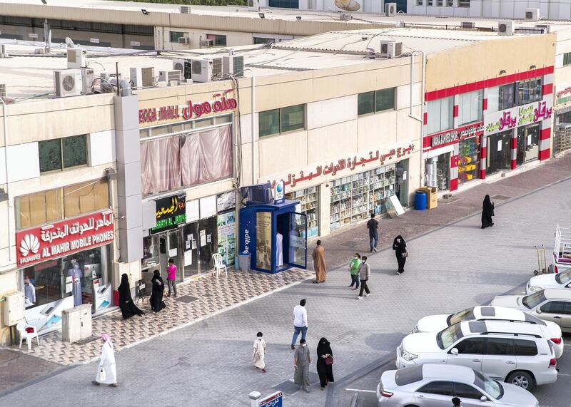 ABU DHABI, UNITED ARAB EMIRATES. 2- MAY 2020.
Baniyas neighborhood busy with customers shopping for Eid Al Fitr.
(Photo: Reem Mohammed/The National)

Reporter:
Section: