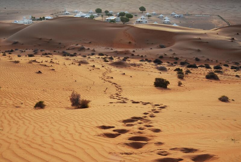 (GERMANY OUT)   OMAN, Oman, Muscat: Oman is one of the  countries sparsely populated worldwide. Until a few years ago for tourists to travel only with great audacity. The picture shows: The Wahiba Sands (Ramlat al-Wahiba)    (Photo by Klaus Rose\ullstein bild via Getty Images)