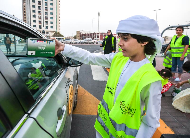 Iftar food packs are distributed in Abu Dhabi 