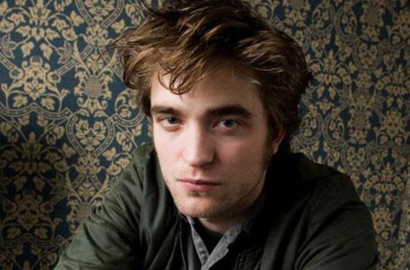 Robert Pattinson says he would love to play 007.