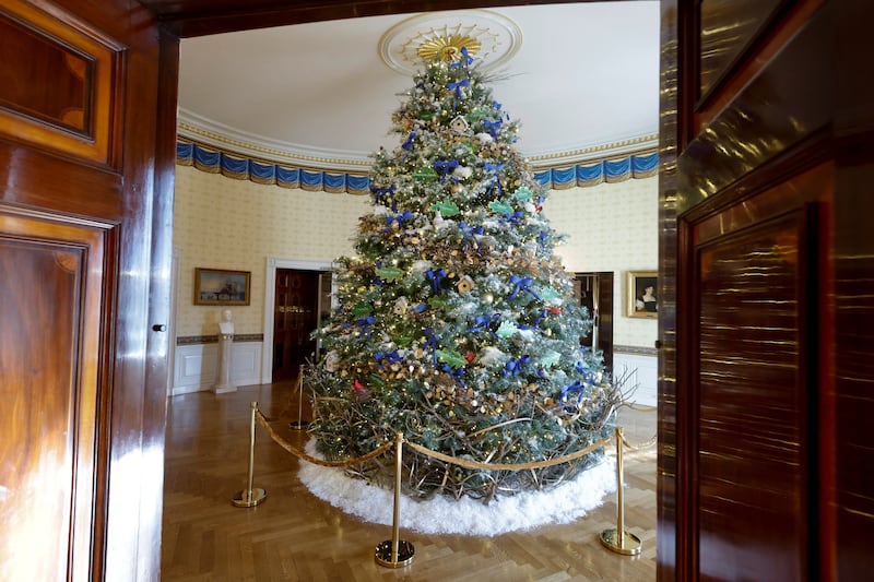 It is estimated that more than 50,000 people will visit the White House in the lead-up to Christmas. Reuters